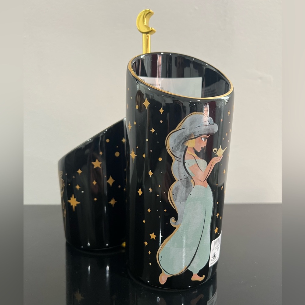 Disney Aladdin Jasmine Three Cup Makeup Brush Holder